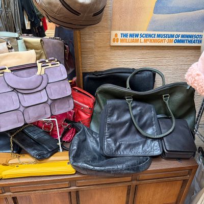 Sale Photo Thumbnail #175