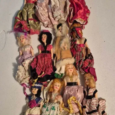 Vintage Dolls Of The World Assortment