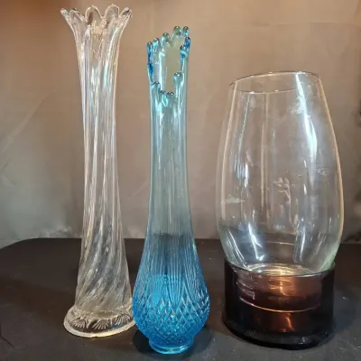 MCM Swung Vase
