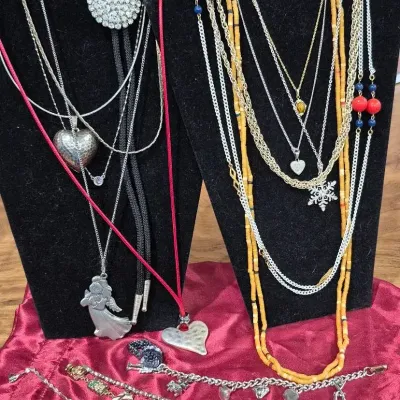 Vintage Costume Necklaces & Bracelets #9