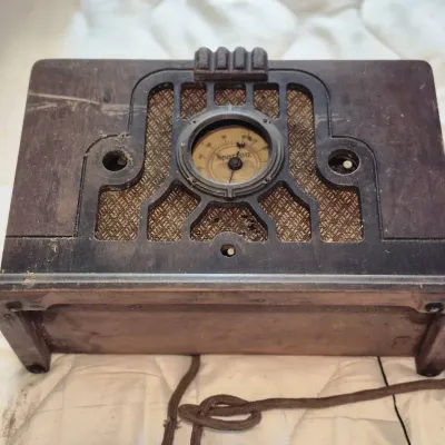 Vintage Sparton Radio