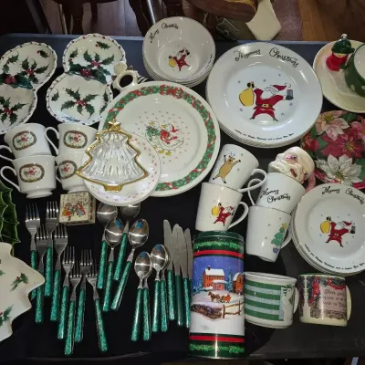 Geese Japan Fine China Set & Merry Brite Set