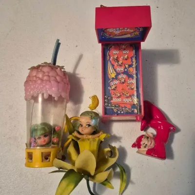 Vintage Collectibles and Toys 