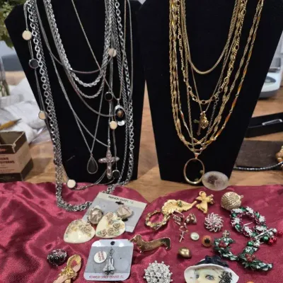 Costume Vintage Silver & Gold Tone Necklaces, Pins Earrings, Buttons #2