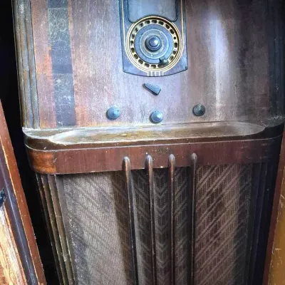 Vintage Philco console radio,  Philco Model 38-4