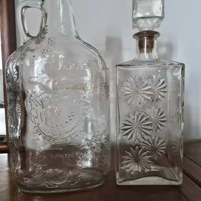 Vintage Four Roses Whiskey Bottle Clear Glass Decanter Star Burst Pattern Cork + 1/2 Gallon Garretts