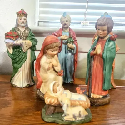 HOMCO Porcelain Nativity Set