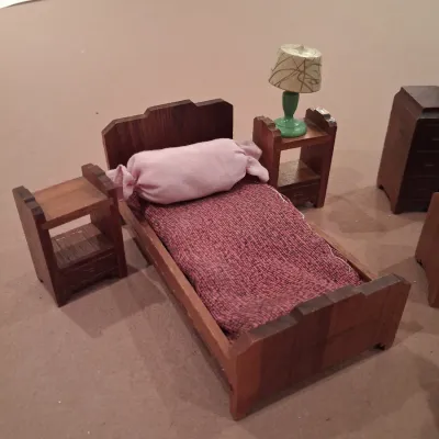QUALITY WOODEN DOLL HOUSE FURNITURE AND VINTAGE DOLLS
