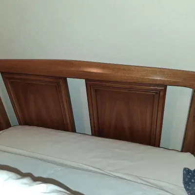 2 MATCHING TWIN BEDS W/CLEAN MATTRESSES, BEDDING, WHITE NIGHT STAND AND LAMP