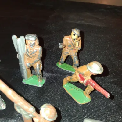LEAD TOY MILITARY FIGURES (3)