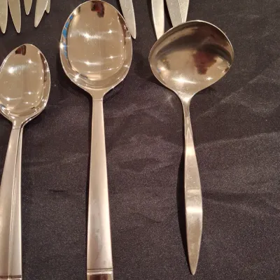 2 PARTIAL SETS OF STAINLESS STEEL FLATWARE