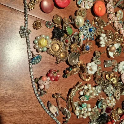 VINTAGE COSTUME JEWELRY FOR CRAFT PROJECTS