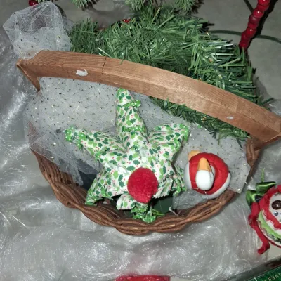 6 FOOT LIT TREE AND TREE ORNAMENTS