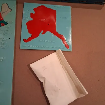 PLASTIC US MAP PUZZLE AND BOARD GAMES