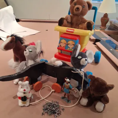 WIND UP RABBIT, PLUSH ANIMALS, SHOPPING CART AND PULL TOY