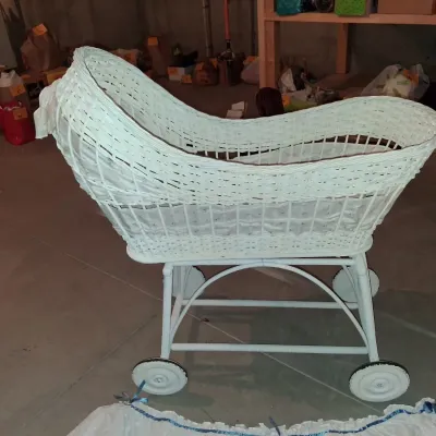 WICKER BASSINET SOLD AS A DISPLAY ITEM