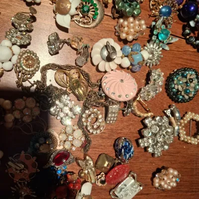 VINTAGE COSTUME JEWELRY FOR CRAFT PROJECTS