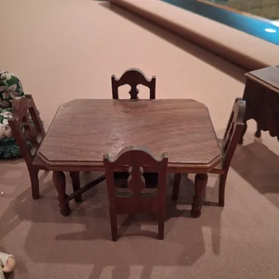 QUALITY WOODEN DOLL HOUSE FURNITURE AND VINTAGE DOLLS