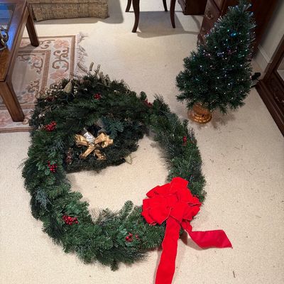 VERY LARGE WREATH, LIGHTED WREATH AND FIBER OPTIC CHRISTMAS TREE