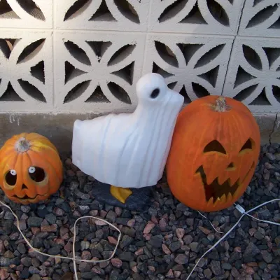 VINTAGE HALLOWEEN GHOST GOOSE BLOW MOLD AND 2 JOL'S