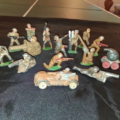 LEAD TOY MILITARY FIGURES (3)