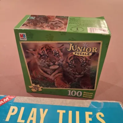 PUZZLES AND PLAY TILES