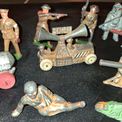 LEAD TOY MILITARY FIGURES (2)