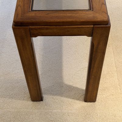LANE 3-PANEL GLASS INSERT SOFA TABLE WITH FLORAL CENTER PIECE
