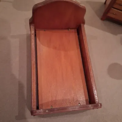 QUALITY WOODEN DOLL HOUSE FURNITURE