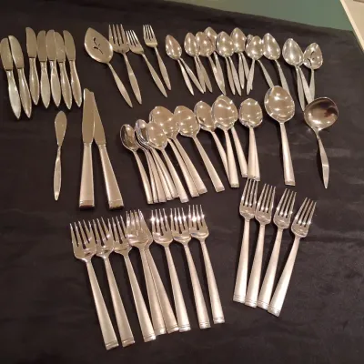 2 PARTIAL SETS OF STAINLESS STEEL FLATWARE