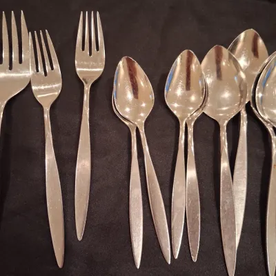 2 PARTIAL SETS OF STAINLESS STEEL FLATWARE
