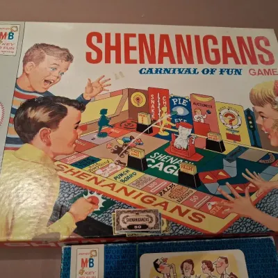 PLASTIC US MAP PUZZLE AND BOARD GAMES