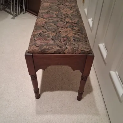 VERY NICE BENCH IN GREAT SHAPE