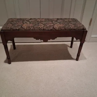 VERY NICE BENCH IN GREAT SHAPE