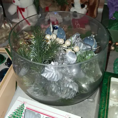 LINEN SANTA WALL HANGING, TREE ORNAMENTS, LARGE GLASS BOWL AND MORE