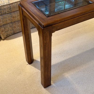 LANE 3-PANEL GLASS INSERT SOFA TABLE WITH FLORAL CENTER PIECE