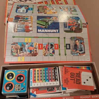 VINTAGE MANHUNT AND CONFLICT BOARD GAMES
