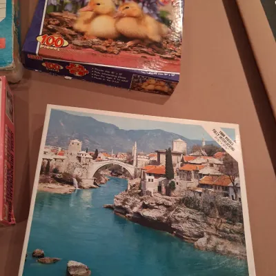 PUZZLES AND PLAY TILES