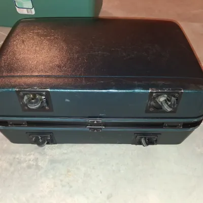 SAMSONITE HARD SIDED SUITCASE ON 4 WHEELS AND A SAMSONITE GARMENT BAG