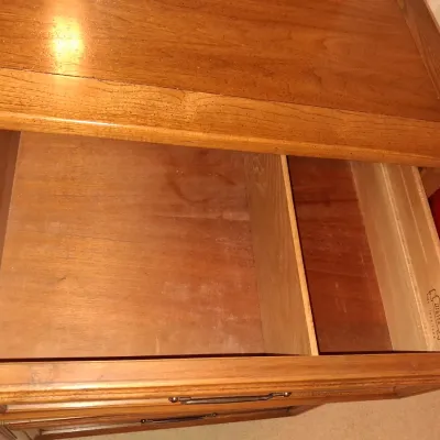 WHITE 7 DRAWER DOVETAILED DRAWER DRESSER WITH MIRROR AND LAMP