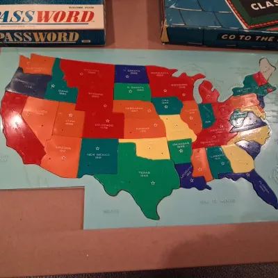 PLASTIC US MAP PUZZLE AND BOARD GAMES