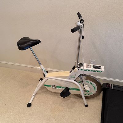 HORIZON FITNESS ELITE SERIES 5.1T TREADMILL, DUMBBELLS, ANKLE WEIGHTS AND TUNTURI ERGOMETER ORIGINALS UPRIGHT EXERCISE BIKE