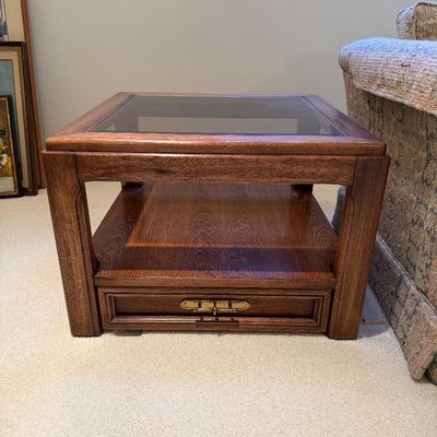 LANE GLASS TOP END TABLE WITH DRAWER AND LAMP