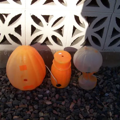 VINTAGE HALLOWEEN JOL BLOW MOLDS