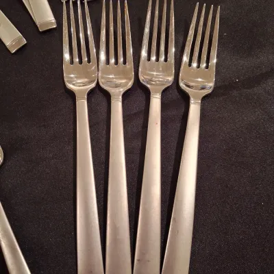 2 PARTIAL SETS OF STAINLESS STEEL FLATWARE