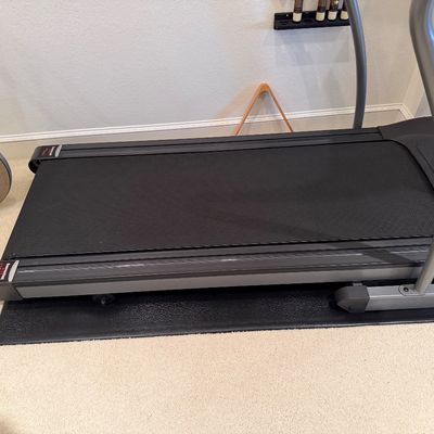 HORIZON FITNESS ELITE SERIES 5.1T TREADMILL, DUMBBELLS, ANKLE WEIGHTS AND TUNTURI ERGOMETER ORIGINALS UPRIGHT EXERCISE BIKE