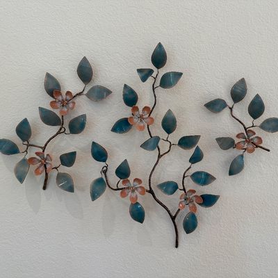 DECORATIVE 3-PIECE METAL ENAMELED FLORAL WALL SCULPTURES