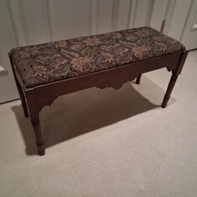 VERY NICE BENCH IN GREAT SHAPE