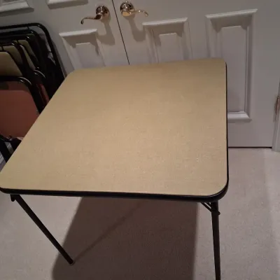 SAMSONITE 4 FOLDING CHAIRS AND TABLE