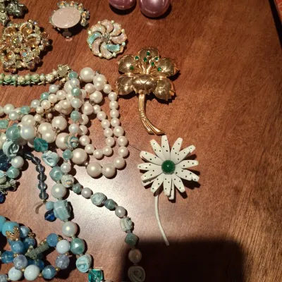 VINTAGE COSTUME JEWELRY FOR CRAFT PROJECTS